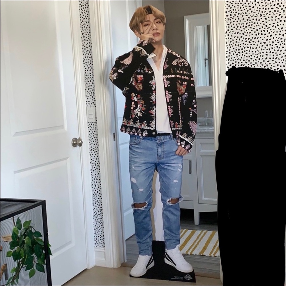 BTS Tae lifesize cardboard cutout and mini